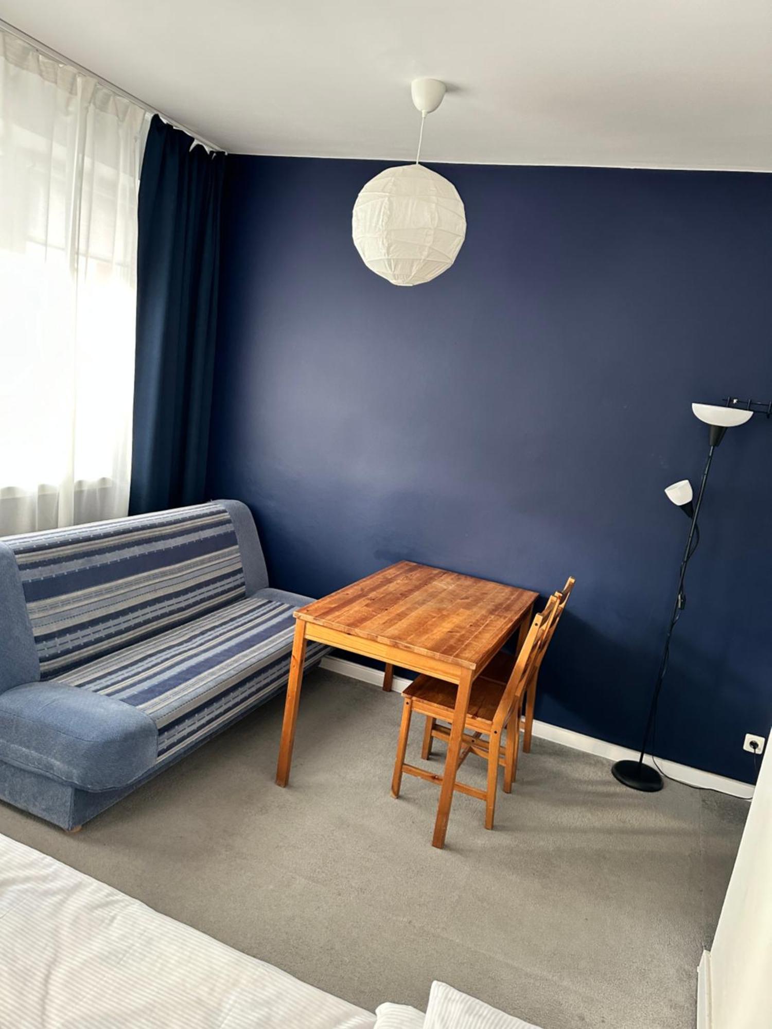 Hostel Demi
